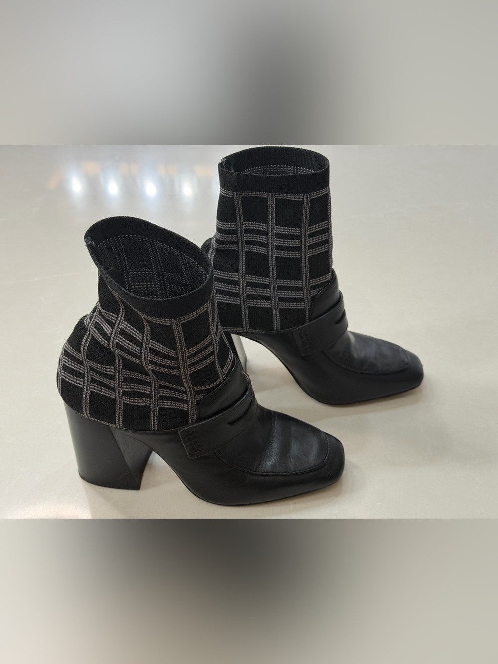 Louise et Cie Izel Black Leather Plaid Sock Booties Size 8M / 38.5